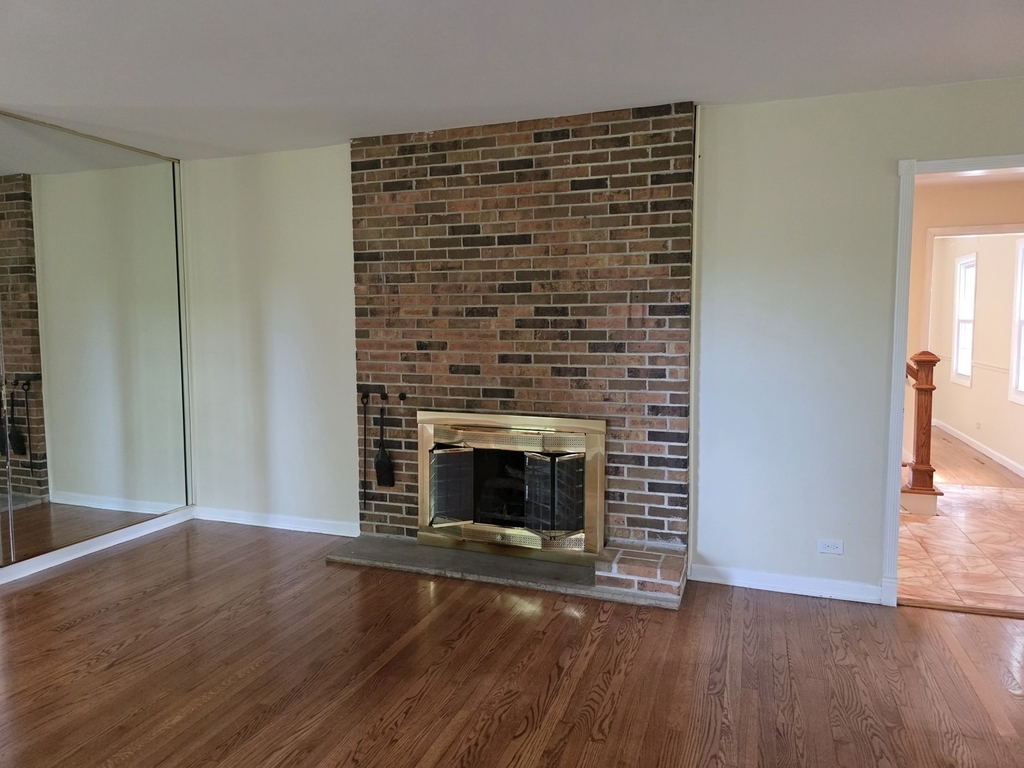 87 W Surrey Lane - Photo 5