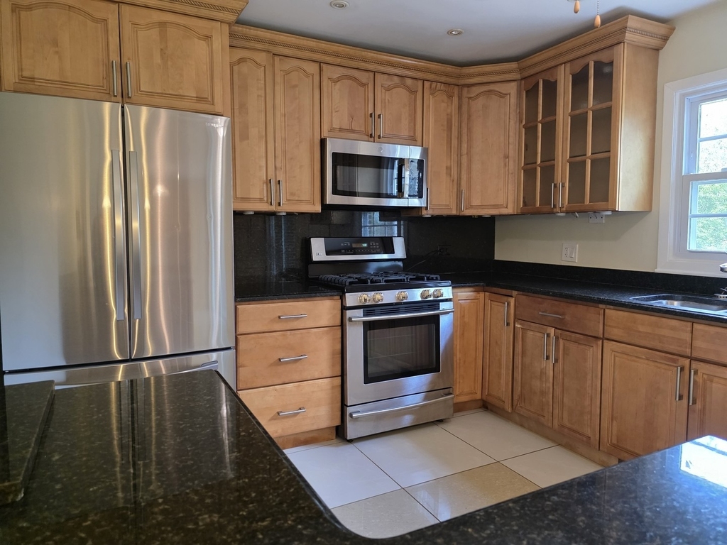 87 W Surrey Lane - Photo 14