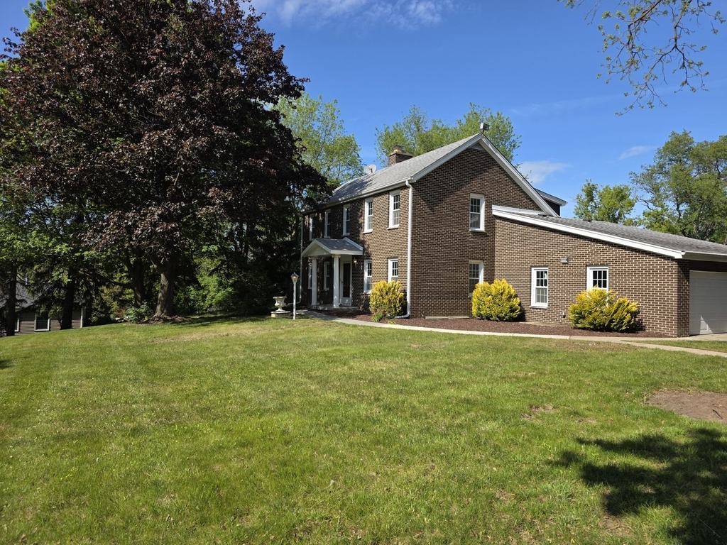 87 W Surrey Lane - Photo 1