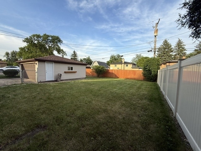 2185 Lee Street - Photo 5
