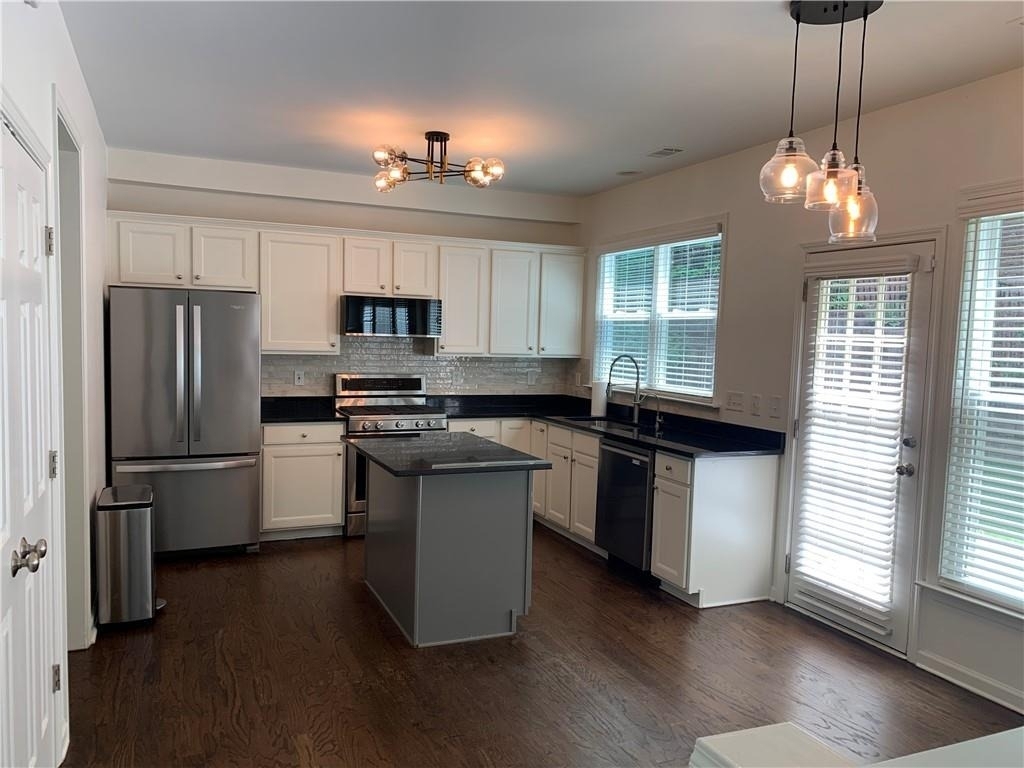 3470 Stoneham Drive - Photo 7