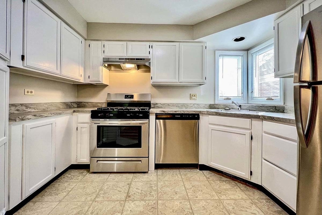 120 Inverness Court - Photo 5