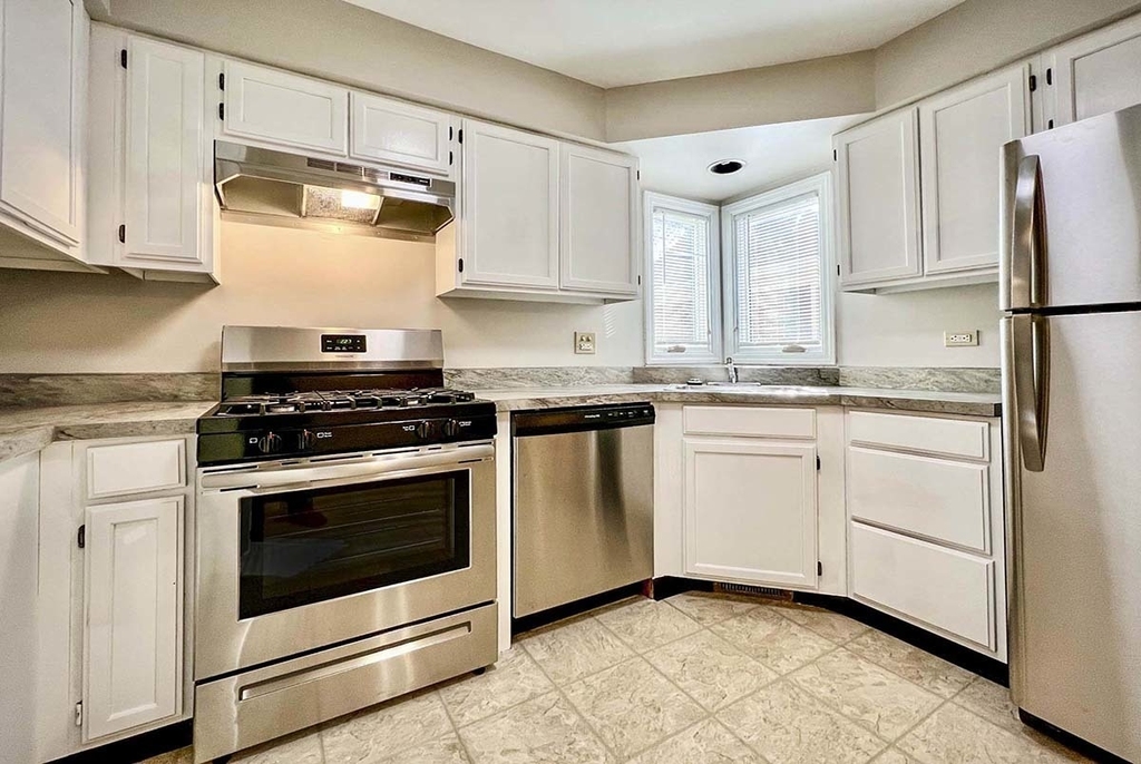 120 Inverness Court - Photo 6