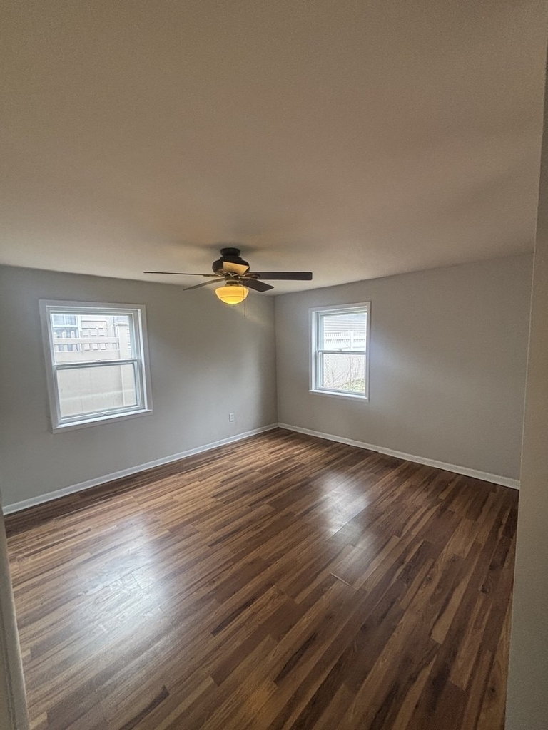 440 W Meadow Avenue - Photo 8