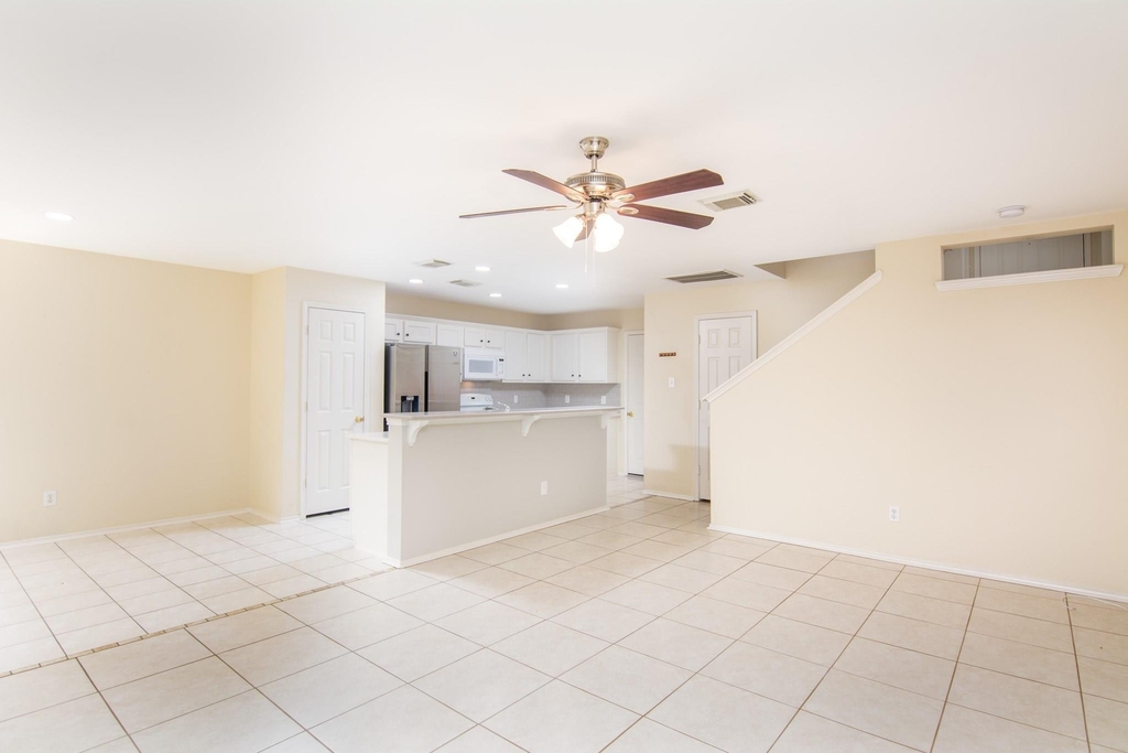 127 Villa Oaks - Photo 11