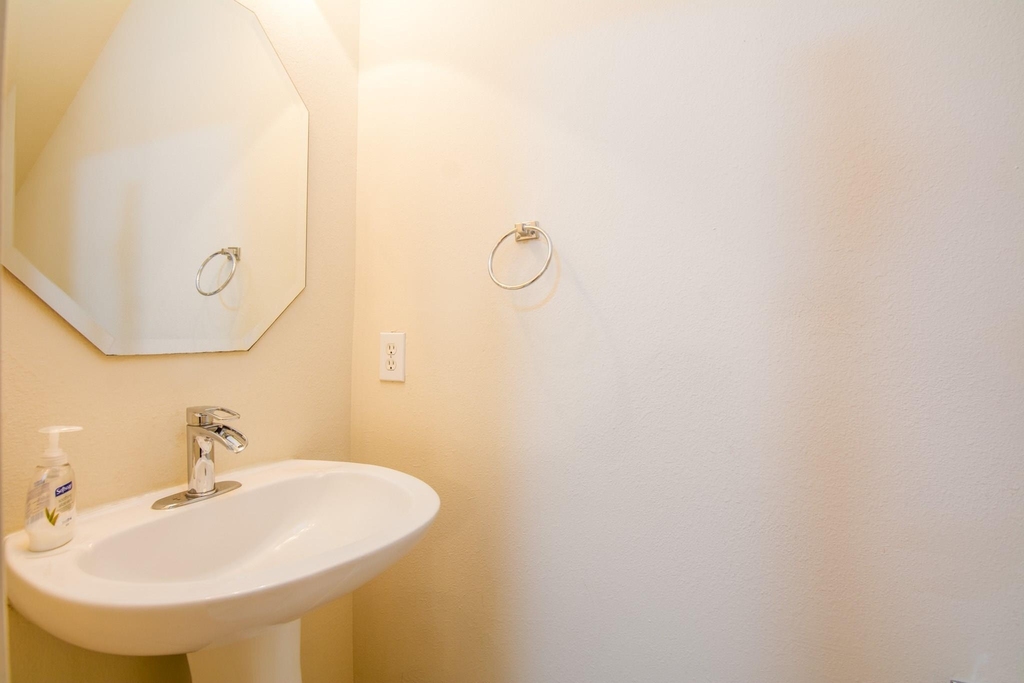 127 Villa Oaks - Photo 17