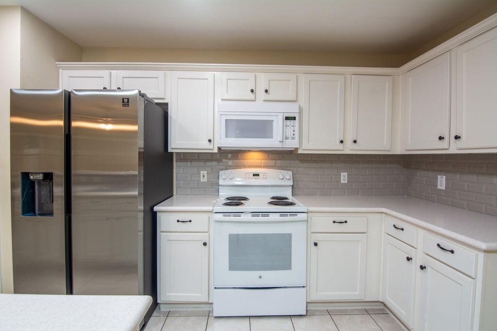 127 Villa Oaks - Photo 18