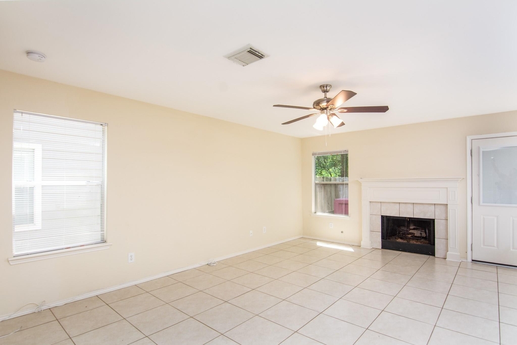 127 Villa Oaks - Photo 9
