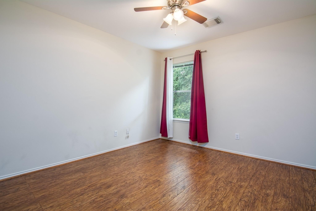 127 Villa Oaks - Photo 25