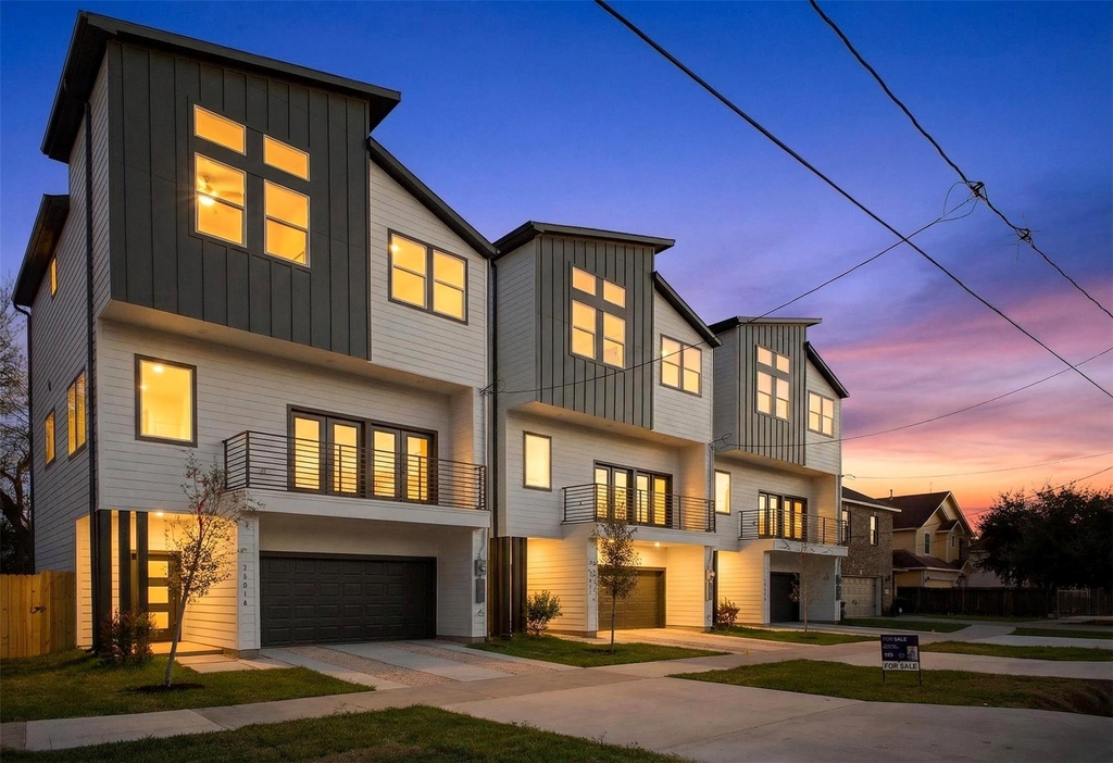 3003 Delano Street - Photo 1