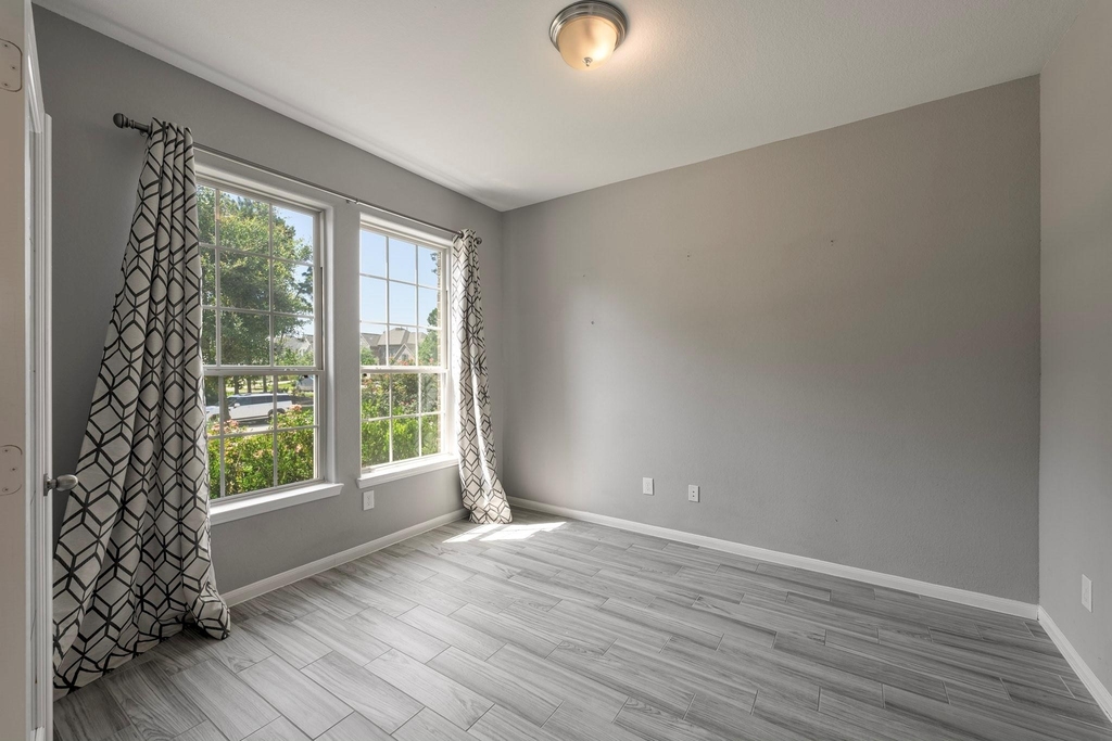 23807 Brenta Valley Drive - Photo 4