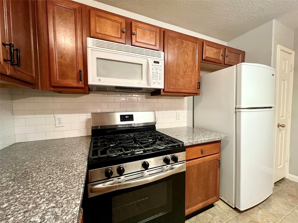 6415 Mountain Pines Lane - Photo 8