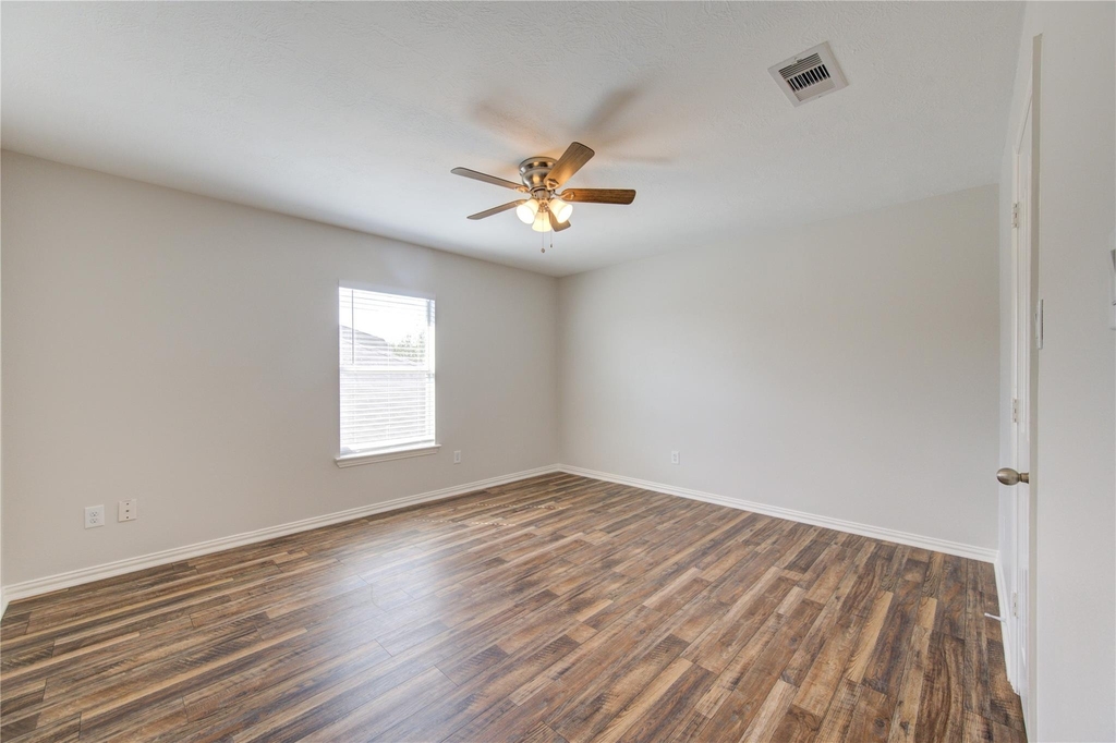 24615 Lakecrest Bend Drive - Photo 30