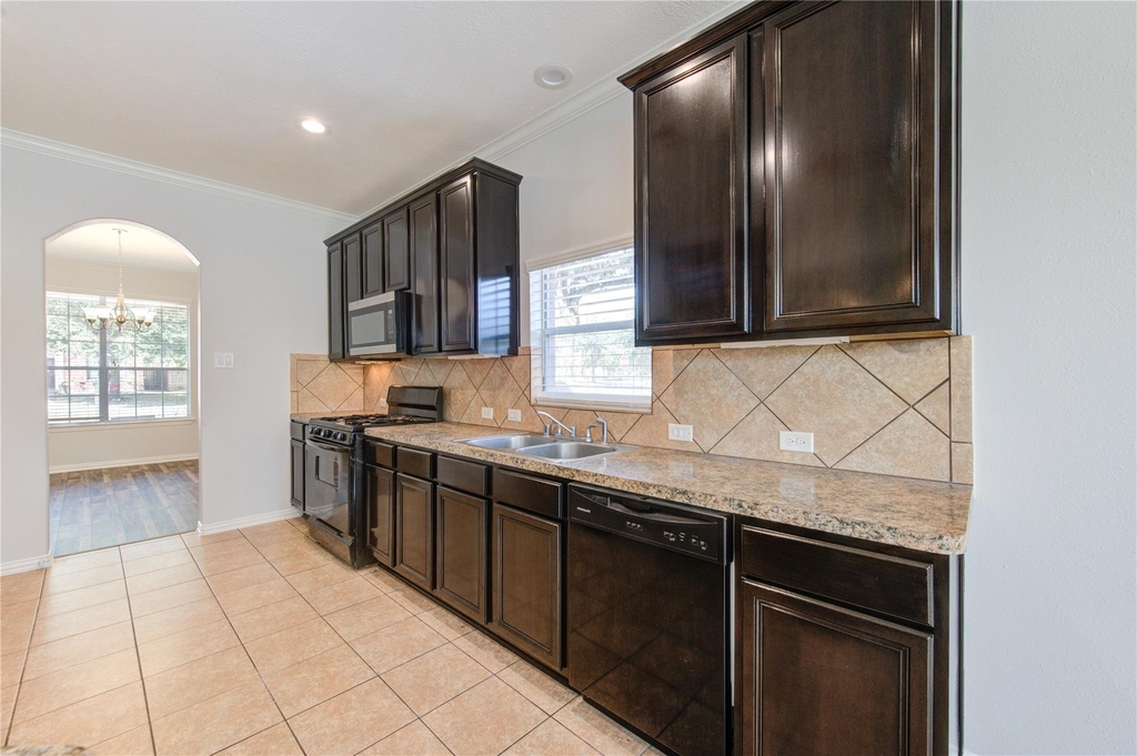 24615 Lakecrest Bend Drive - Photo 7
