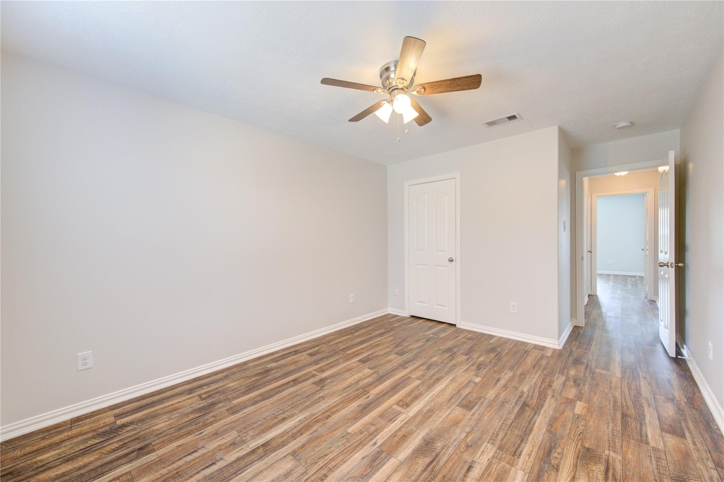24615 Lakecrest Bend Drive - Photo 31