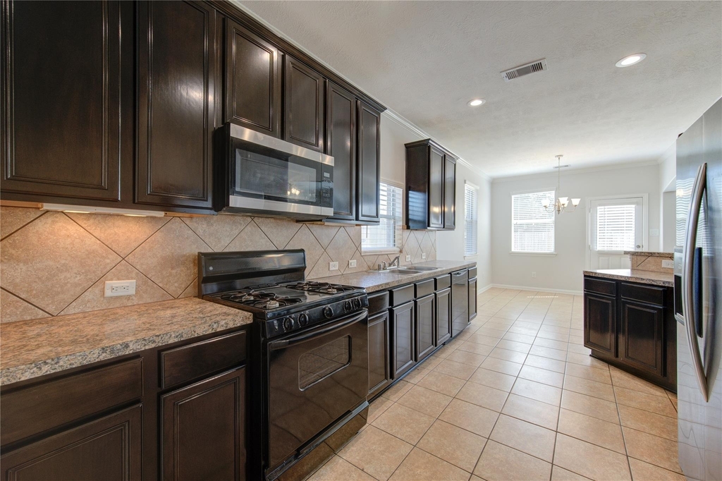 24615 Lakecrest Bend Drive - Photo 8