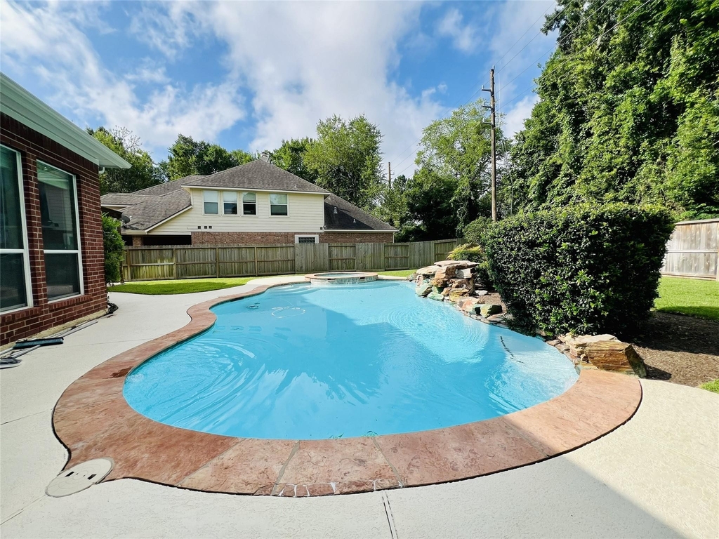 23703 Banning Point Court - Photo 1