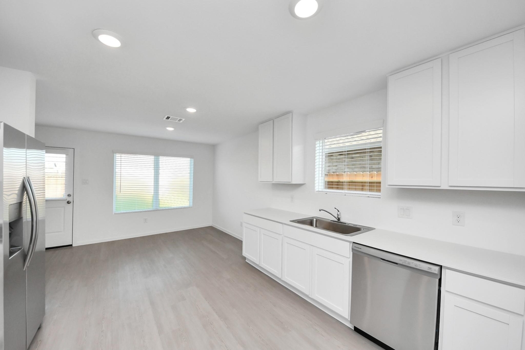 6415 Geyser Starish Drive - Photo 18