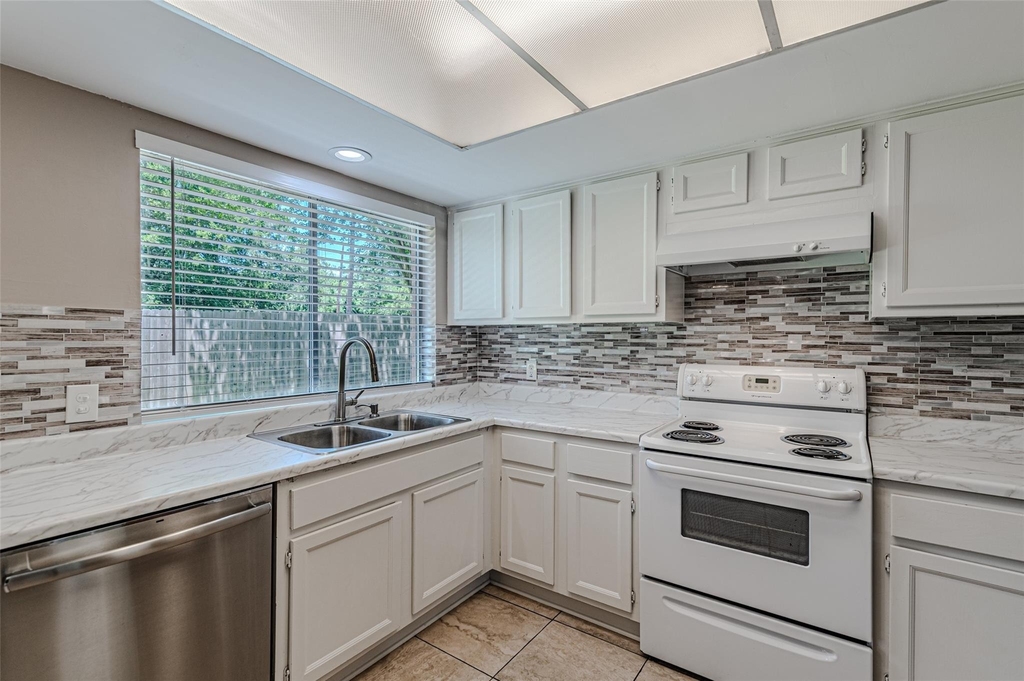 18506 Creekfield Court - Photo 19