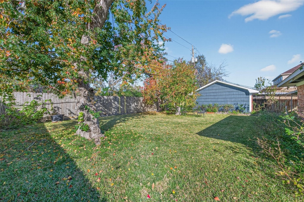 9310 Cliffwood Drive - Photo 47