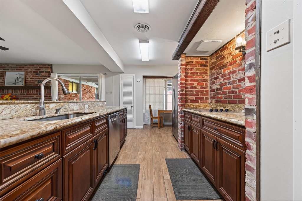 9310 Cliffwood Drive - Photo 7