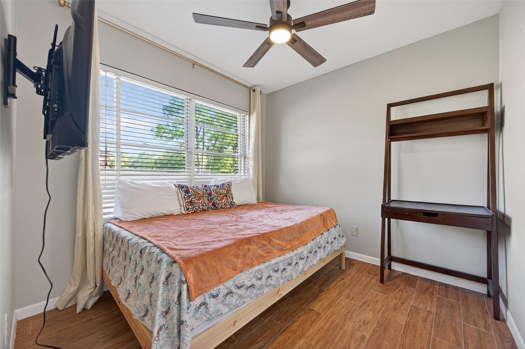 9310 Cliffwood Drive - Photo 19