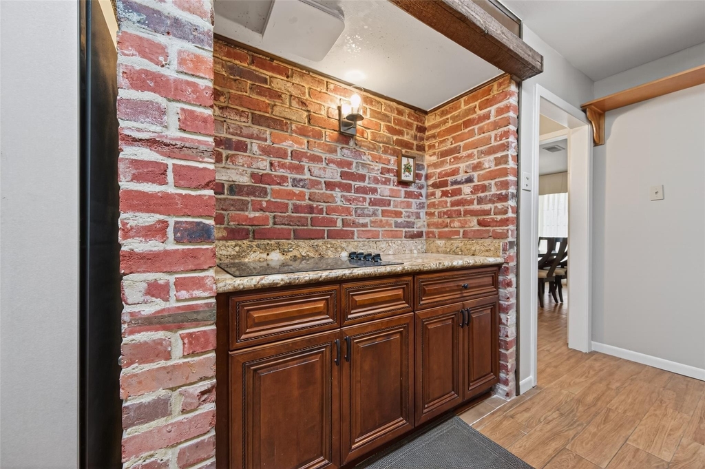 9310 Cliffwood Drive - Photo 9