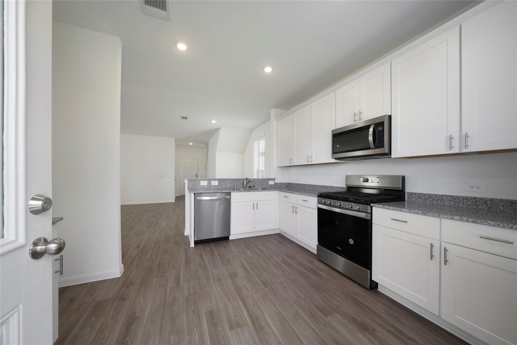 5703 Finely Run St - Photo 8