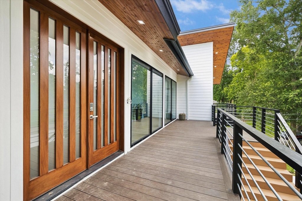 407 Brook Hollow Drive - Photo 2
