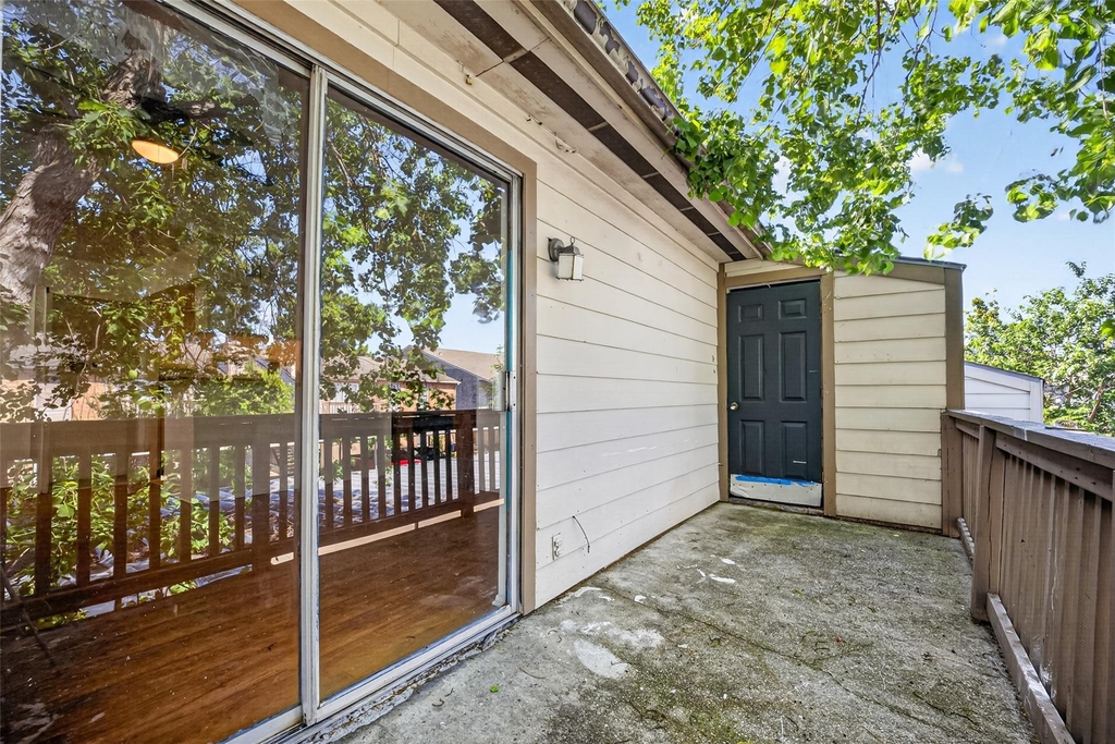 6001 Reims Road - Photo 27