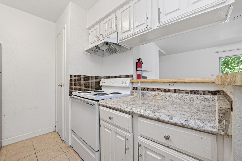 6001 Reims Road - Photo 7