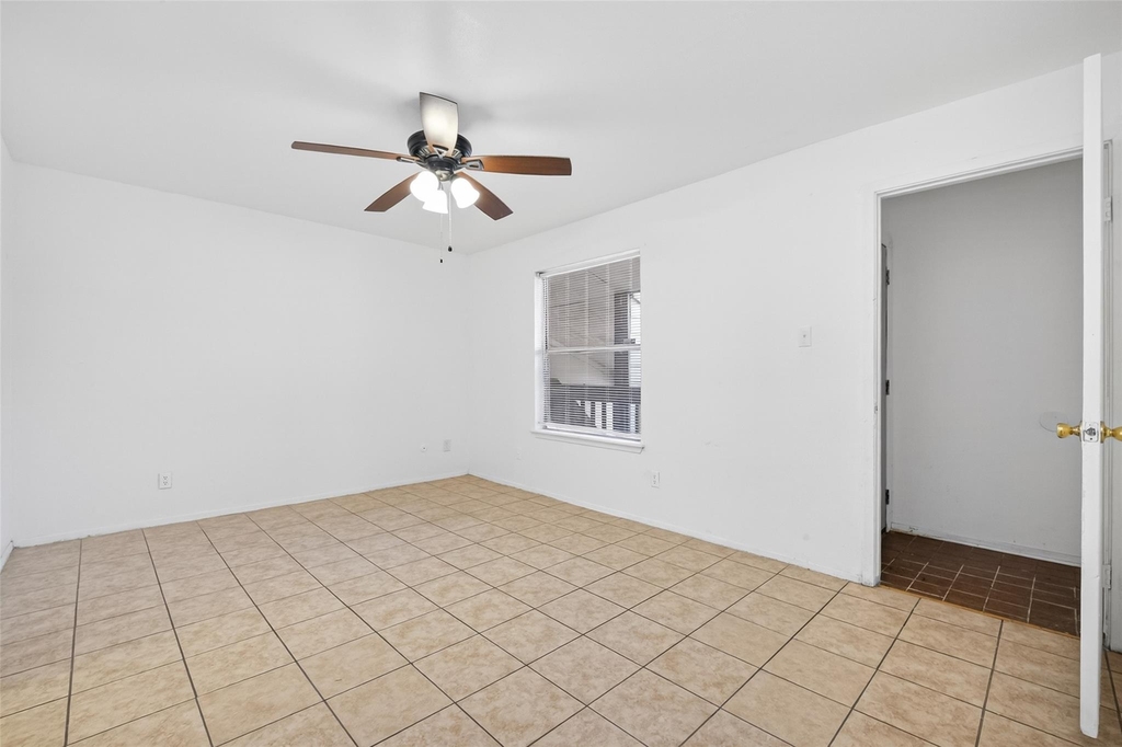 6001 Reims Road - Photo 19