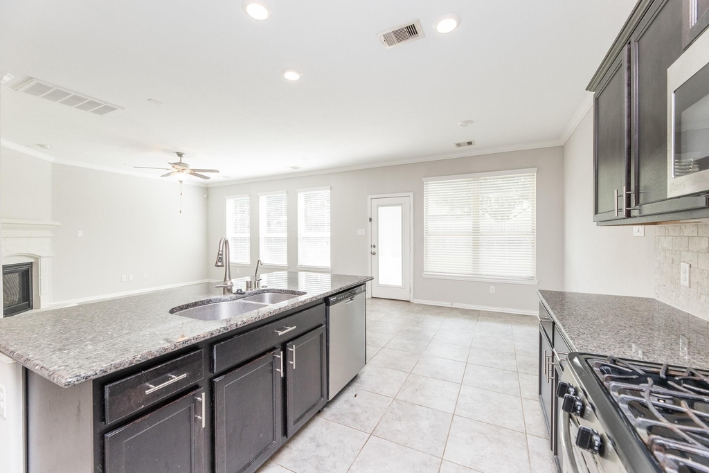 18119 Tall Chestnut Street - Photo 15