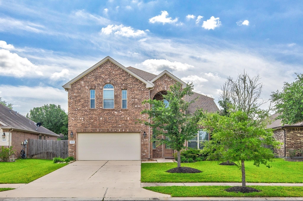 18119 Tall Chestnut Street - Photo 0