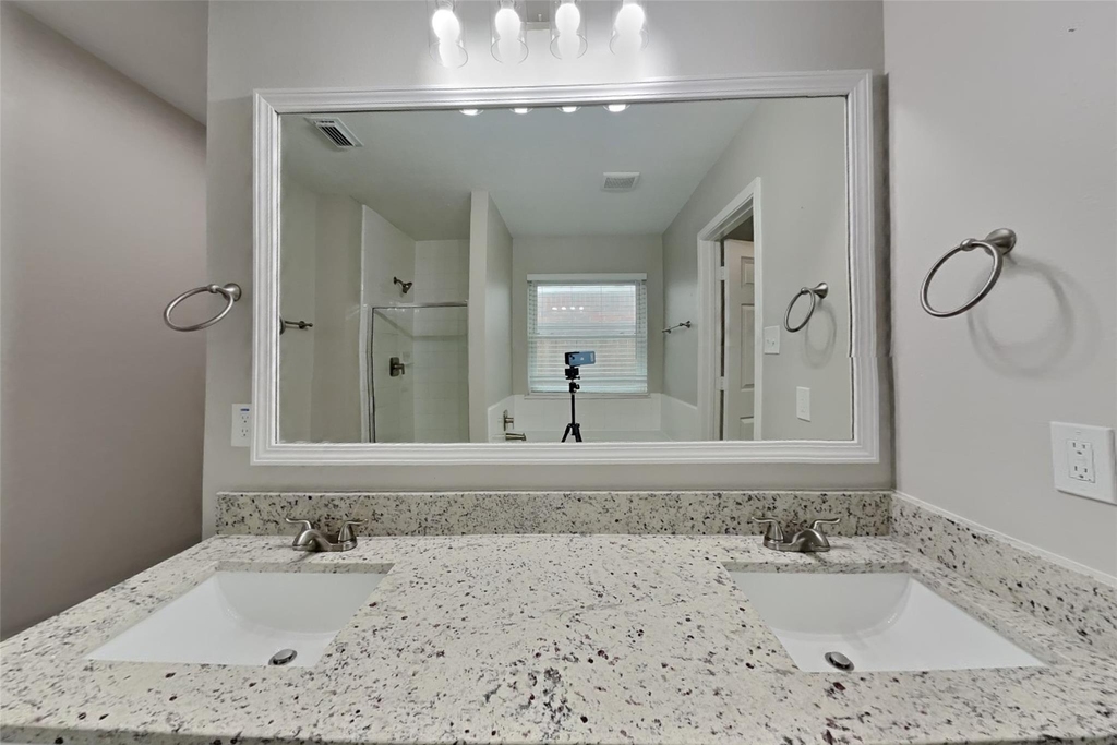 2815 Fox Mountain Drive - Photo 8