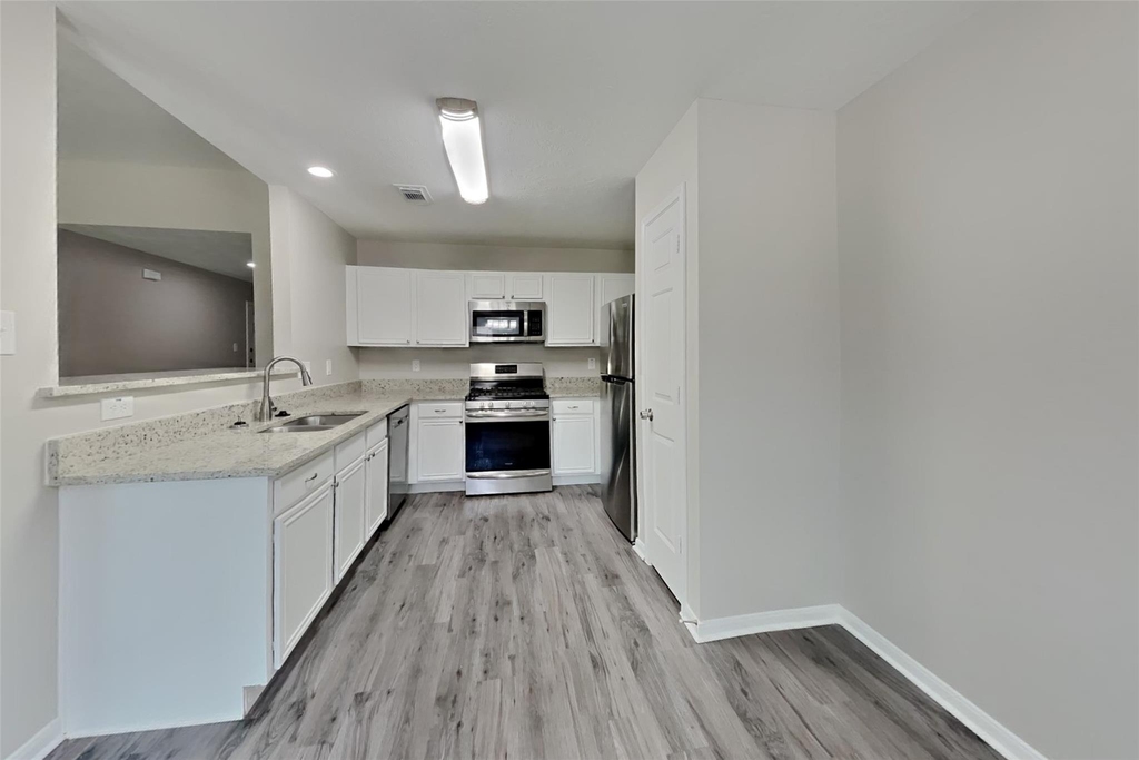 2815 Fox Mountain Drive - Photo 3