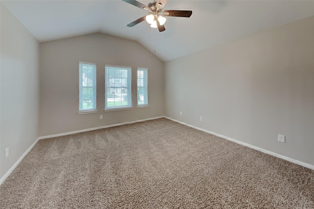 2815 Fox Mountain Drive - Photo 7