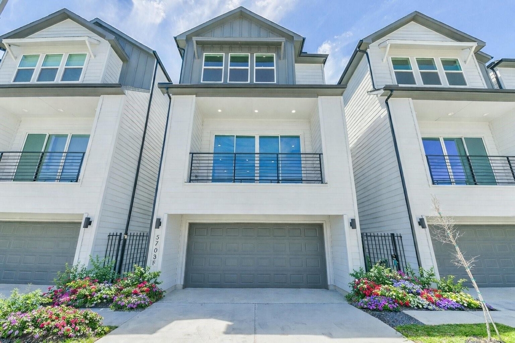 5703 Balbo Street - Photo 38