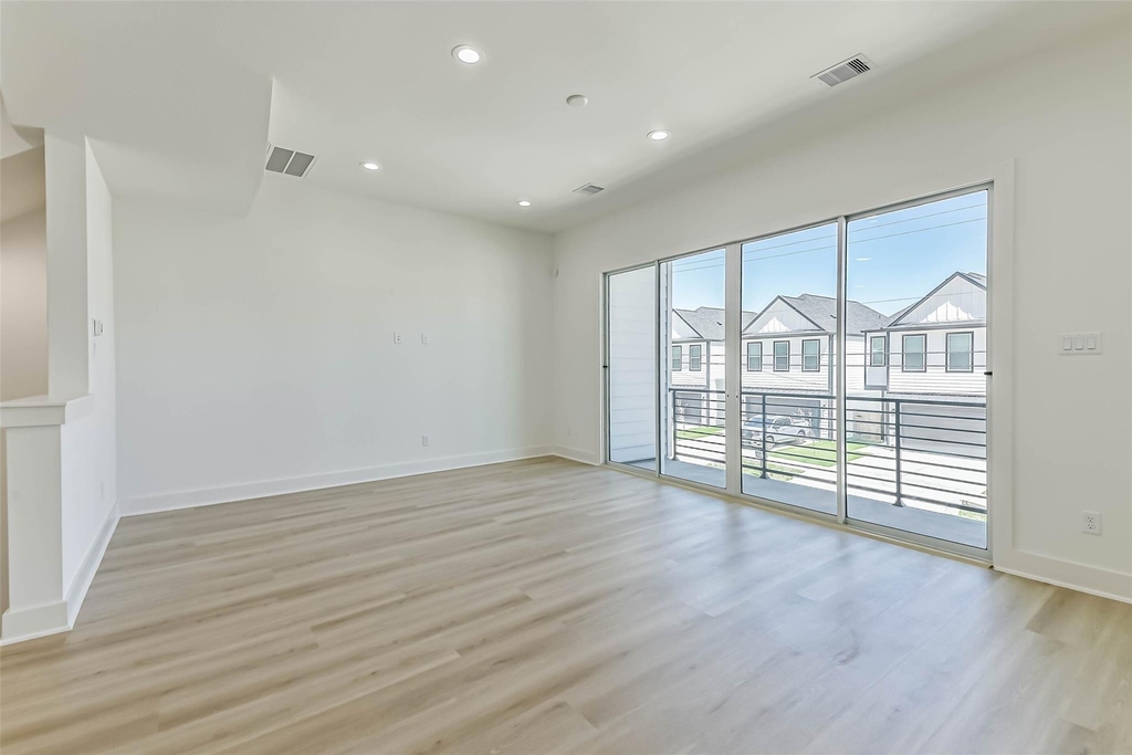 5703 Balbo Street - Photo 9