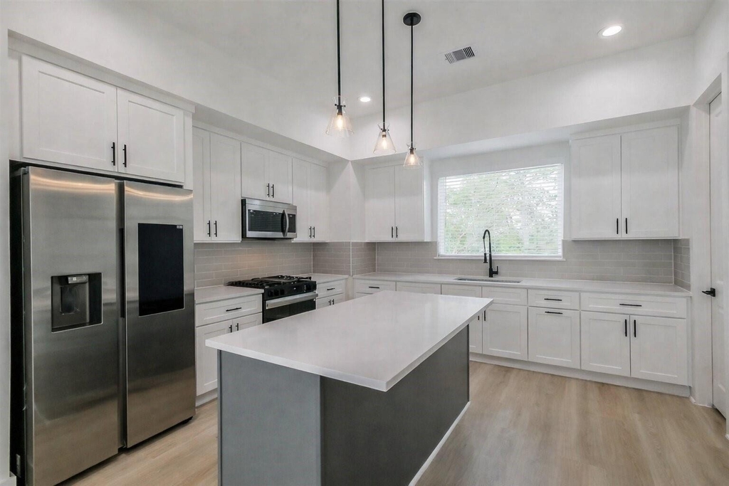 5703 Balbo Street - Photo 11