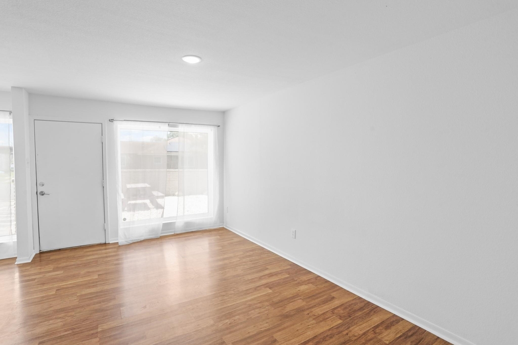 1408 Hughes Street - Photo 18