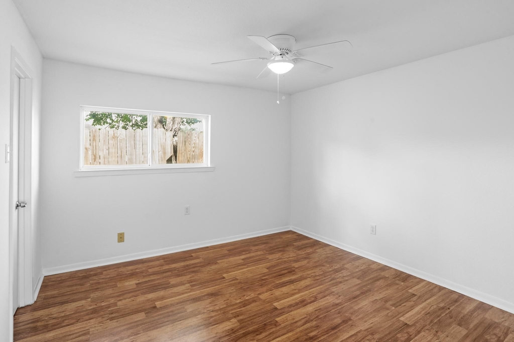 1408 Hughes Street - Photo 21