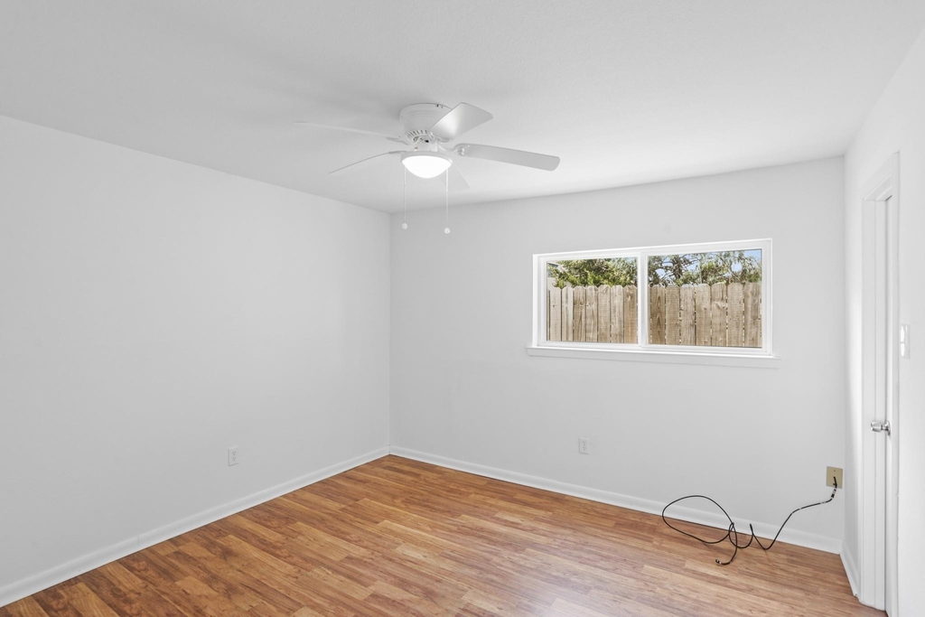 1408 Hughes Street - Photo 20