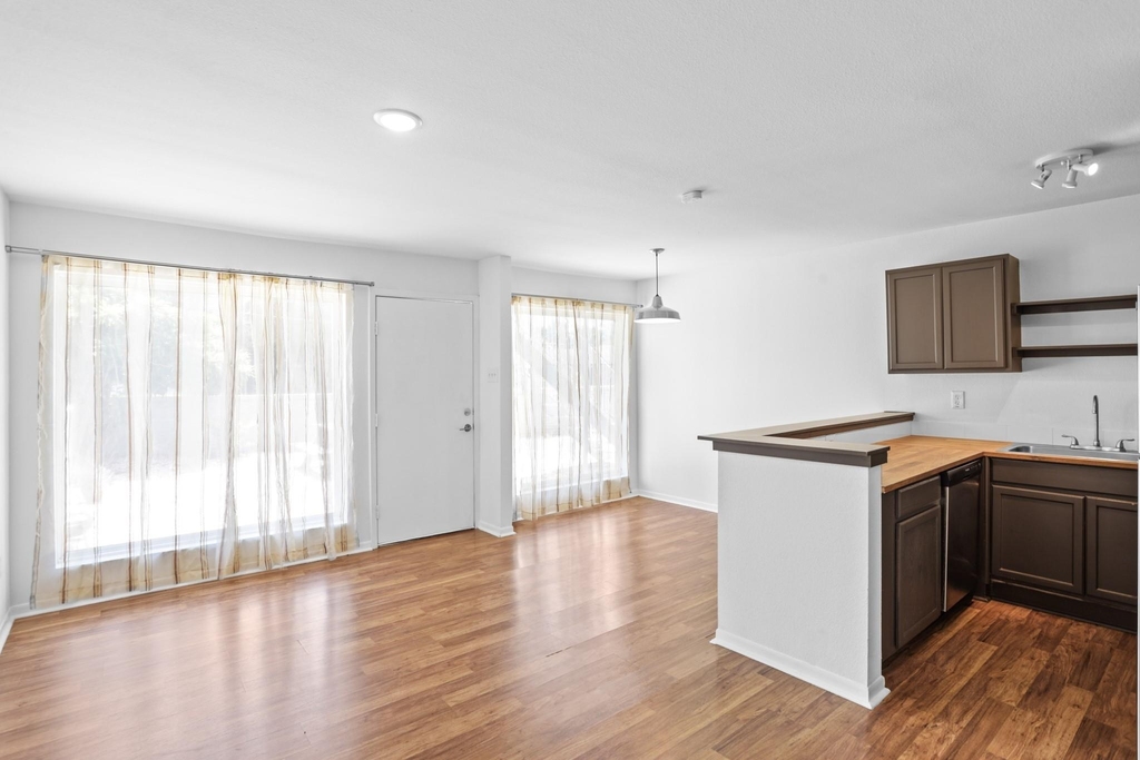 1408 Hughes Street - Photo 10