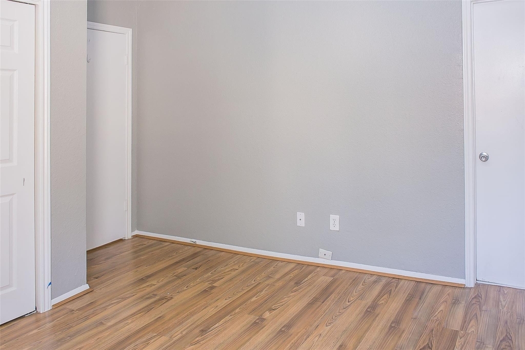 12900 Walden Road - Photo 17