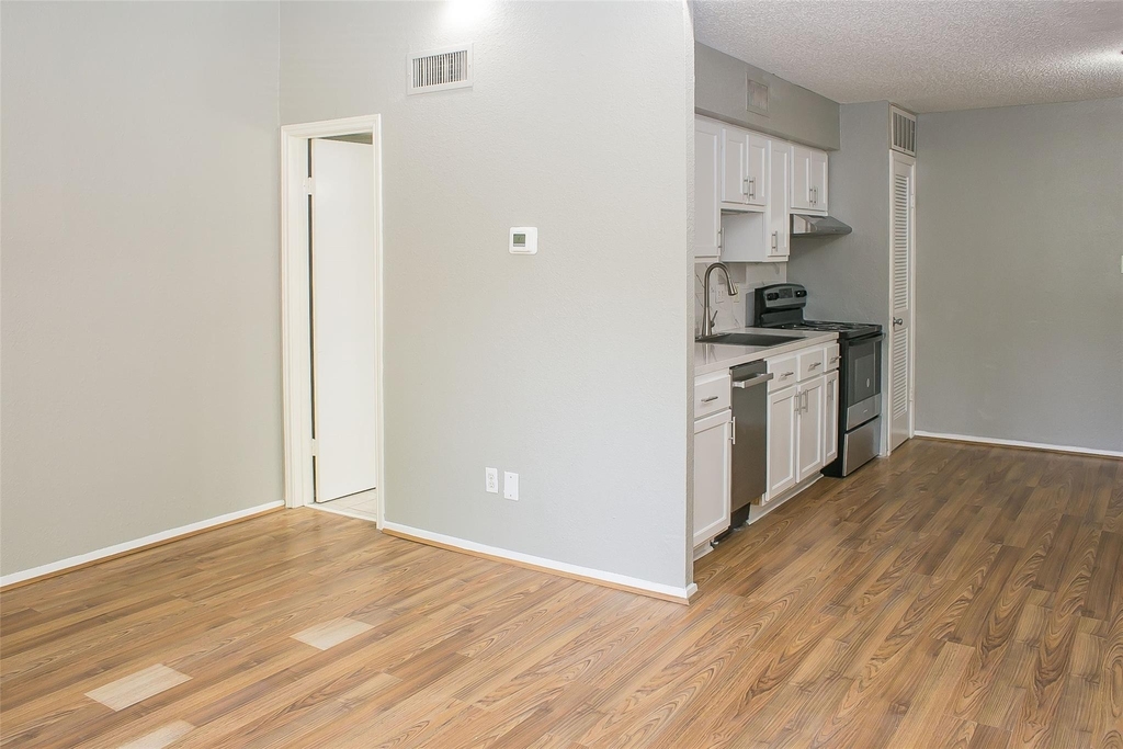 12900 Walden Road - Photo 11
