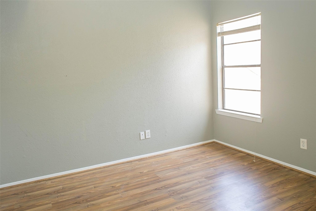 12900 Walden Road - Photo 16