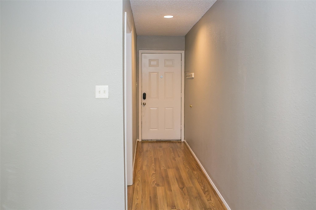 12900 Walden Road - Photo 4