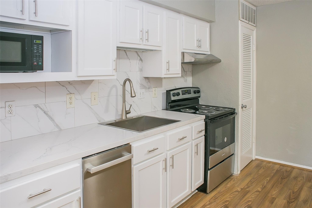 12900 Walden Road - Photo 9