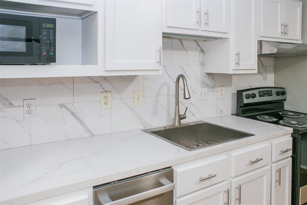 12900 Walden Road - Photo 8